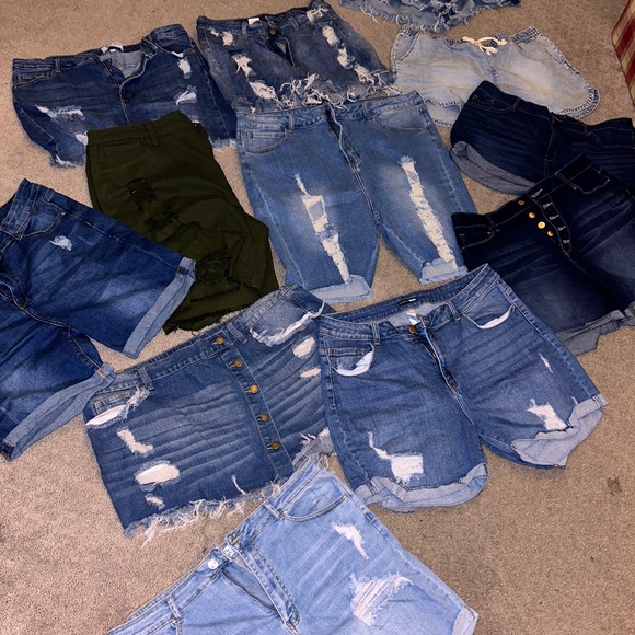 FashionNova, SHEIN & Target shorts & Bermuda Shorts - Picture 1 of 6